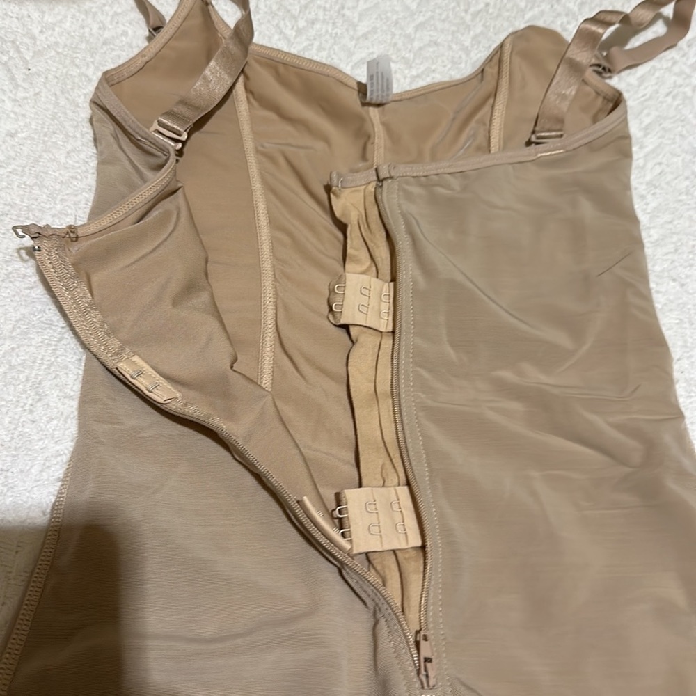 Shapewear - Picture 7 of 8